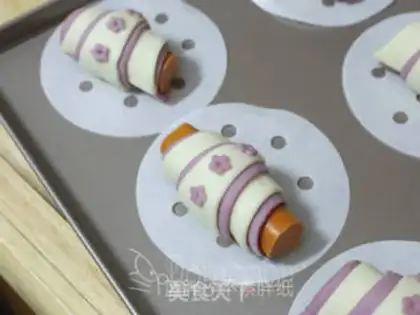 Make Rolling sausages step 6
