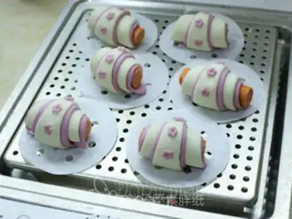 Make Rolling sausages step 8