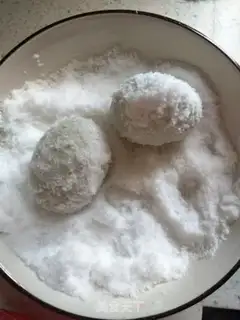 Make A duck egg step 2