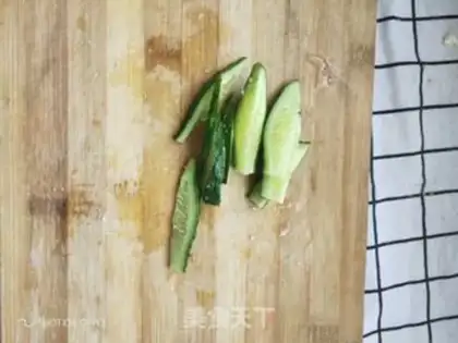 Make A quick breakfast sandwich step 5