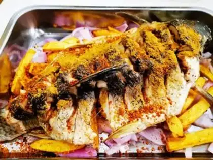 Make Vanzhou roasted fish step 7