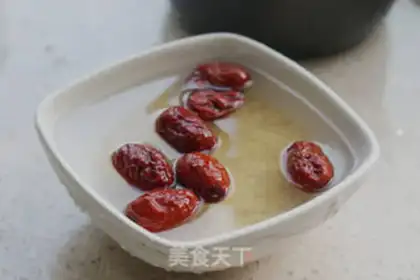 Make Cinnamon porridge step 1