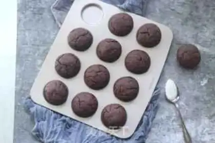 Make Chocolate cracker cookies step 8