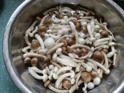 Make Pelican mushrooms step 1