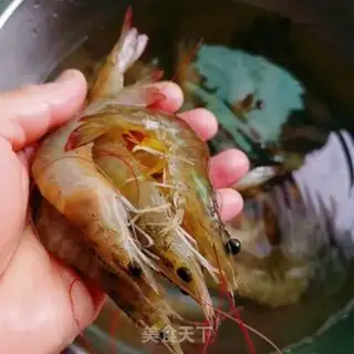 Make White burning shrimp step 1