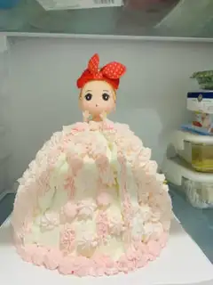 Make Barbie doll cake step 3