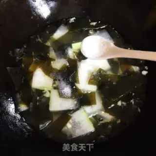 Make Pork shrimp pelt soup step 6