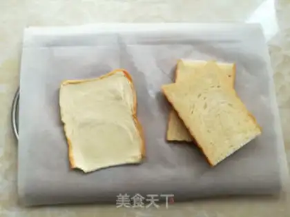 Make Sausage cheese rolls step 2