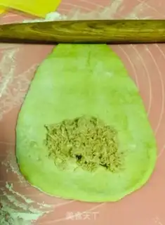 Make Chicken pine cheese cucumber bread step 7