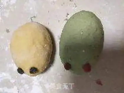Make Cartoons little hedgehog buns step 6
