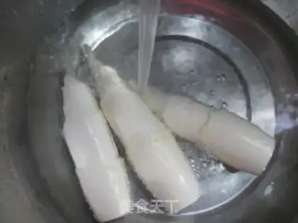 Make Black and white eggs step 1