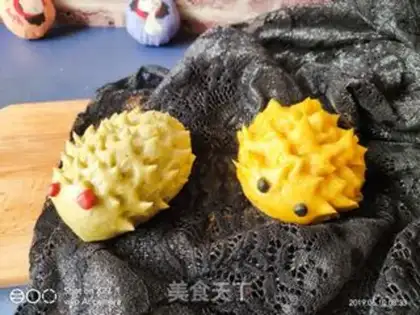 Make Cartoons little hedgehog buns step 10