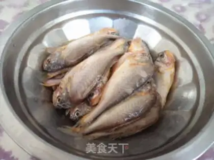 Make Cake-cooked yellow fish step 0