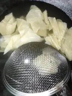 Make Tofu-coated celery step 4