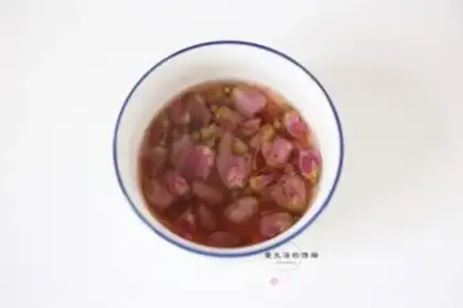 Make Rose twig step 8