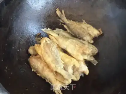 Make Cake-cooked yellow fish step 8