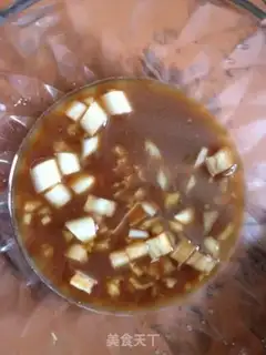 Make A simple version of vinegar and musk step 2