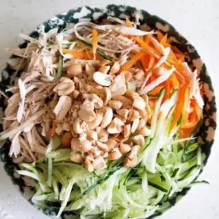 Make Spicy chicken silk noodles step 6
