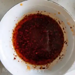 Make Spicy chicken silk noodles step 7