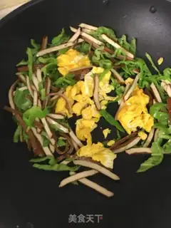 Make Scrambled chili fried eggs step 2