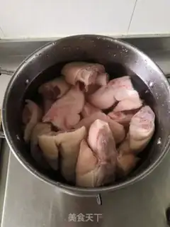 Make Smoky feet step 0