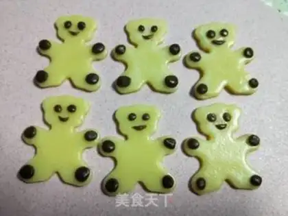 Make Bear crackers step 10