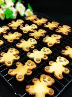 Make Bear crackers step 12