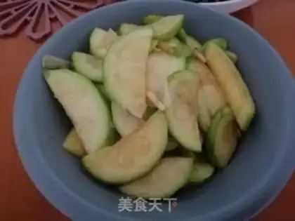 Make Garlic fried melons step 6