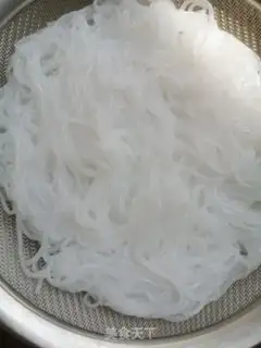 Make Garlic fan sap step 1