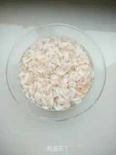 Make Fried shrimp radish pills step 1
