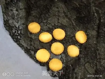 Make A flower cookie step 5