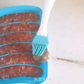 Make Garlic pork sausage step 5
