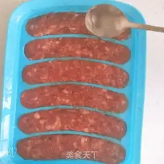 Make Garlic pork sausage step 6
