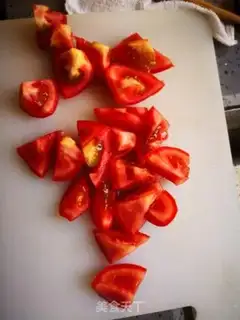 Make Tomato eggs for noodles step 2