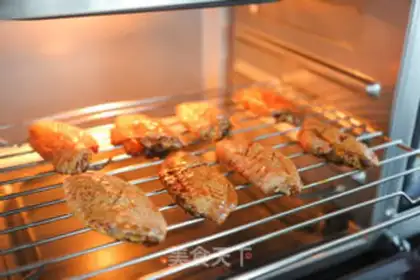 Make Honey roast chicken wings step 4