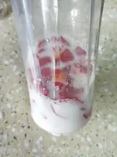Make Tomato milk step 2