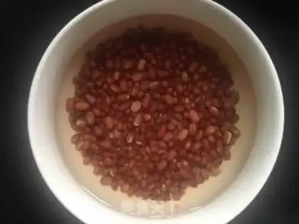 Make Scrambled tea and beans step 0