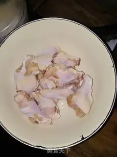 Make The Kendrick chicken leg step 0