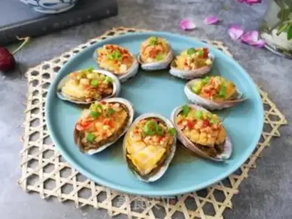 Make Garlic scallops step 9