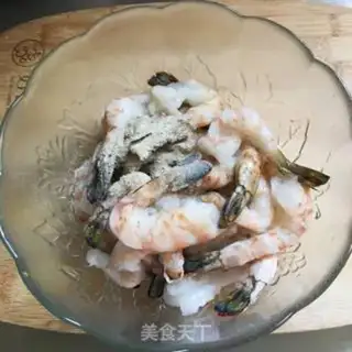 Make A souffled shrimp step 1