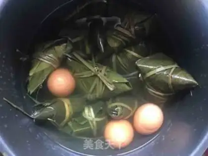 Make Scrambled tea and beans step 9