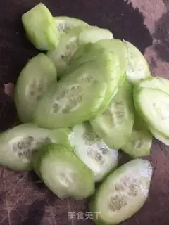 Make Beef cucumber soup step 3