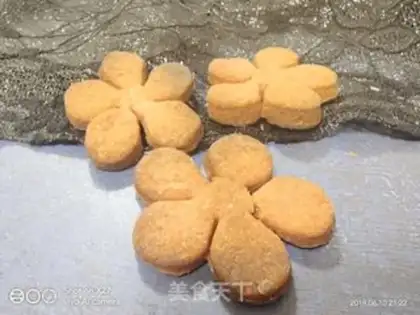 Make Red-crackers step 6