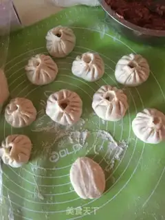 Make Fresh meat buns step 6