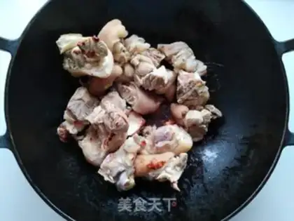 Make Southern milk pig hoof step 4