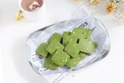 Make Tea pistachio cookies step 13