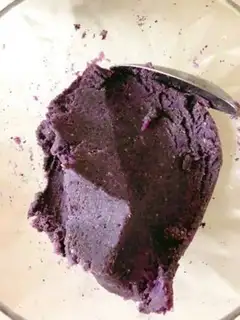 Make Pyramid nuts step 1