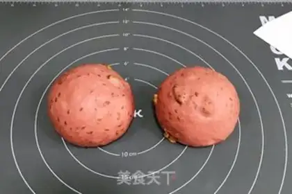 Make Pyramid nuts step 6