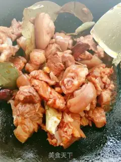 Make Red burning pig hoof step 4