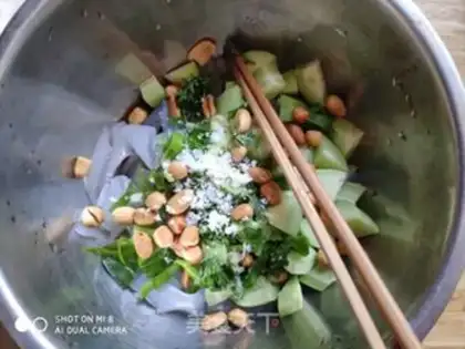 Make Wet powdered peanut cucumber step 2
